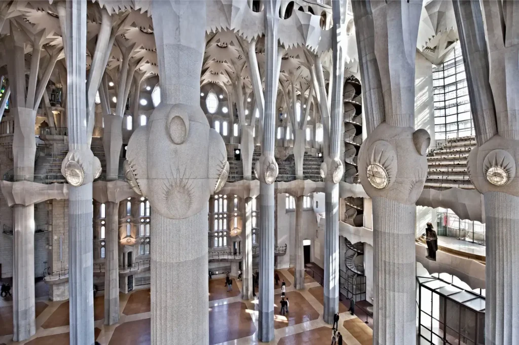 sagrada familia arquitecture