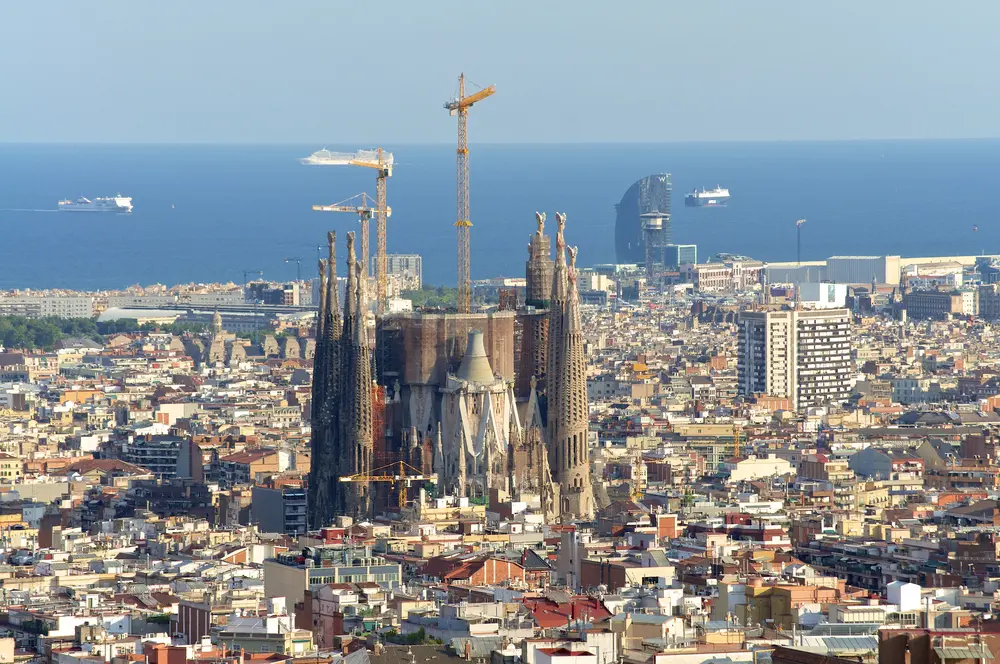 sagrada familia construction